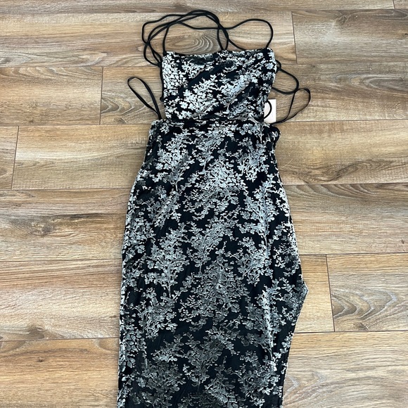 Superdown backless midi slit dress - Picture 2 of 3